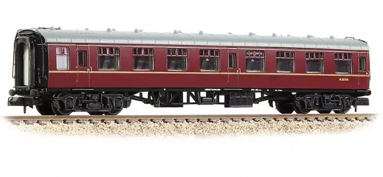 Graham Farish 374-061E BR Mk 1 2nd Corridor Maroon N